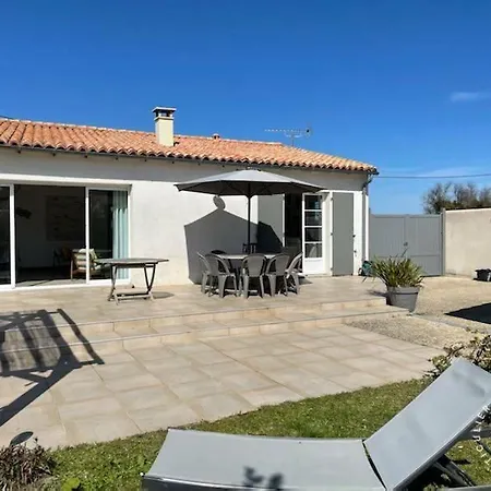 Semesterbostad ღ Le Somptueux Spatieux, Jardin,proche La Couarde-sur-Mer